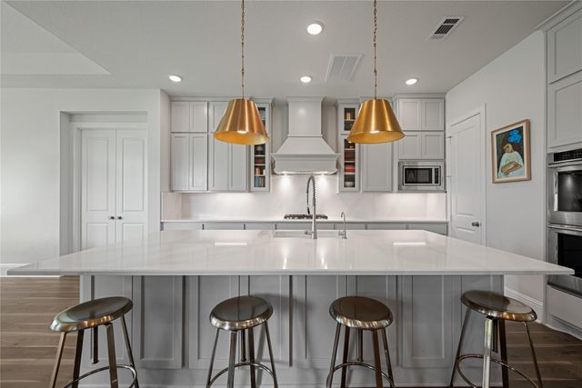 622 Platinum Stone Lane, Pinehurst, TX 77362