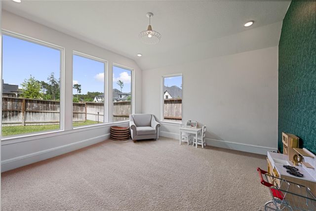 622 Platinum Stone Lane, Pinehurst, TX 77362