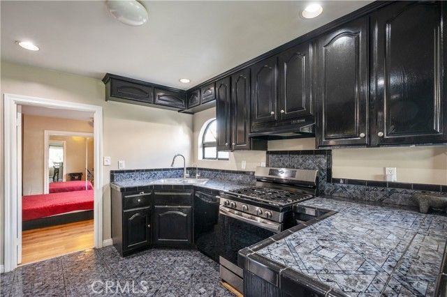 1037 S Tajauta, Compton, CA 90220