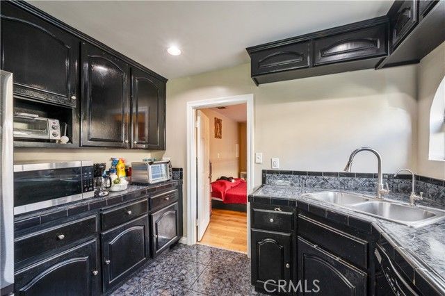 1037 S Tajauta, Compton, CA 90220