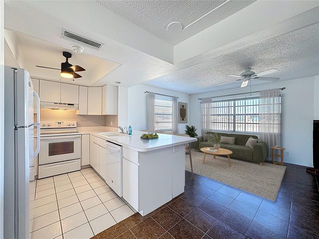 637 MICHIGAN DRIVE N, Venice, FL 34293