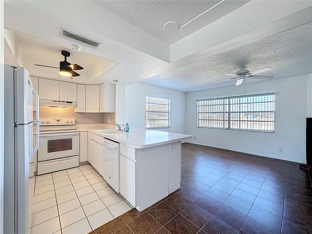 637 MICHIGAN DRIVE N, Venice, FL 34293