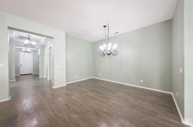 10026 Besancon Way, Bakersfield, CA 93306