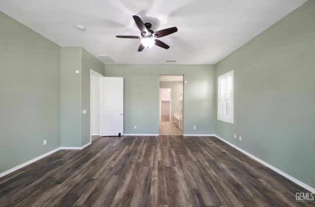 10026 Besancon Way, Bakersfield, CA 93306