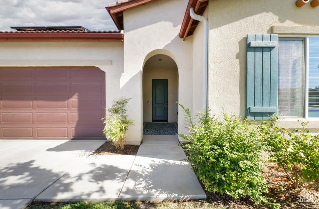10026 Besancon Way, Bakersfield, CA 93306