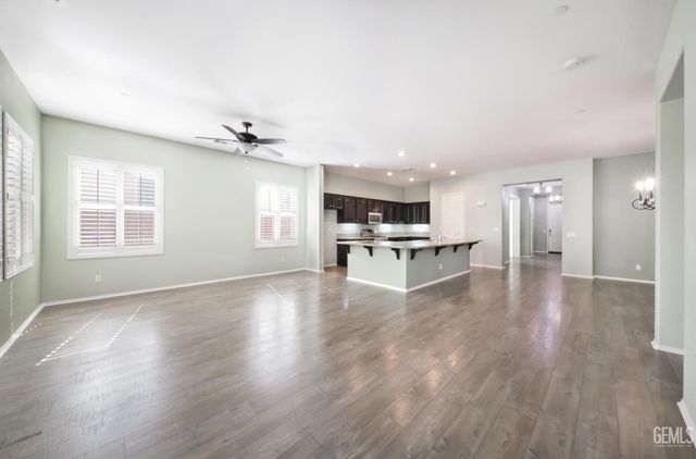 10026 Besancon Way, Bakersfield, CA 93306