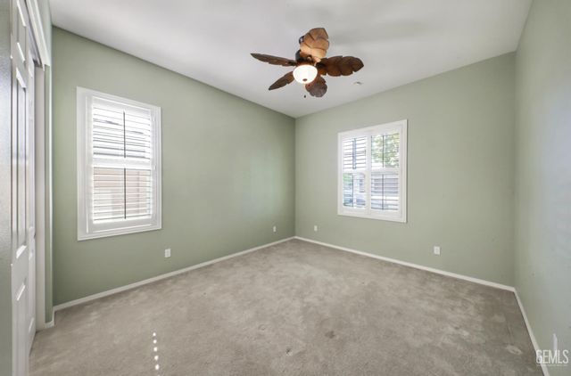 10026 Besancon Way, Bakersfield, CA 93306