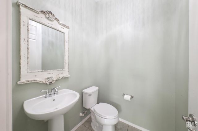 10026 Besancon Way, Bakersfield, CA 93306