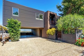 1364 Milton Rd, Napa, CA 94559