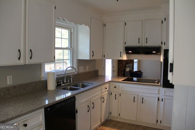 3150 Misty Valley Court, Macon, GA 31204