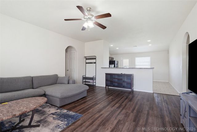 25400 E 93rd Court S, Broken Arrow, OK 74014