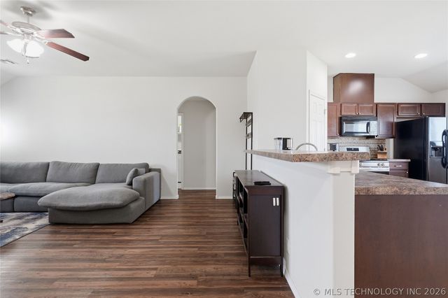 25400 E 93rd Court S, Broken Arrow, OK 74014