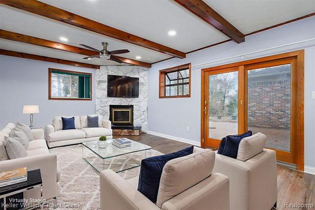 5190 Babbit Drive, Troy, MI 48085