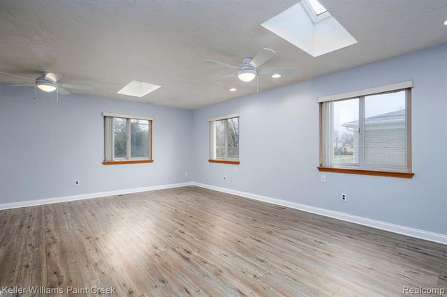 5190 Babbit Drive, Troy, MI 48085