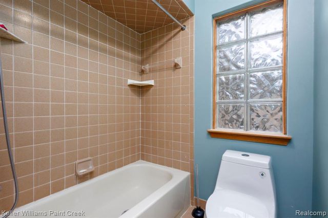 5190 Babbit Drive, Troy, MI 48085