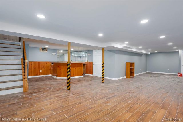 5190 Babbit Drive, Troy, MI 48085