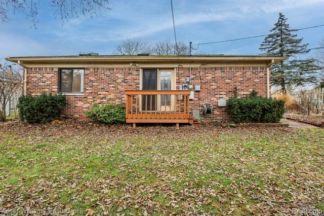 5190 Babbit Drive, Troy, MI 48085