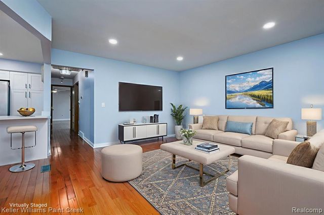 5190 Babbit Drive, Troy, MI 48085