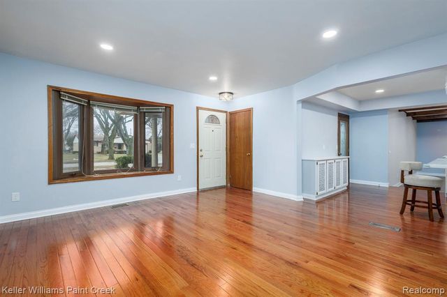 5190 Babbit Drive, Troy, MI 48085