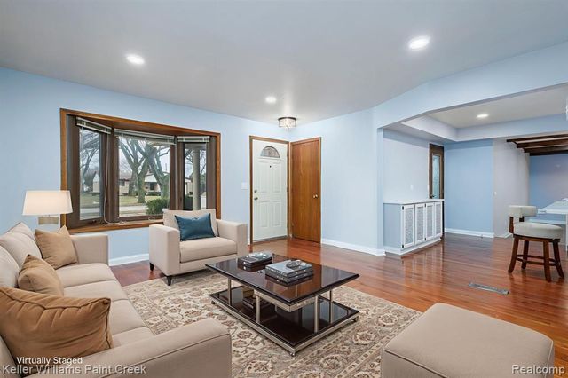 5190 Babbit Drive, Troy, MI 48085