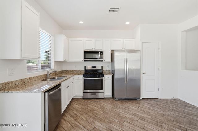 895 E Autumn Harvest Place, Sahuarita, AZ 85629