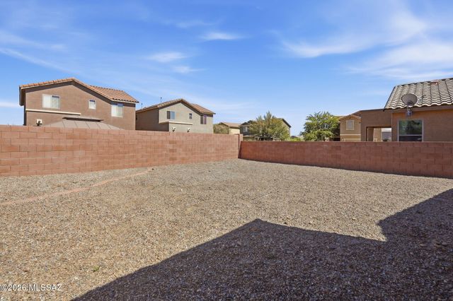 895 E Autumn Harvest Place, Sahuarita, AZ 85629