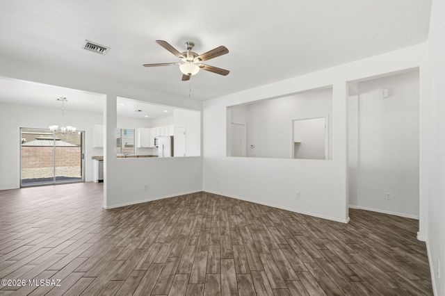 895 E Autumn Harvest Place, Sahuarita, AZ 85629