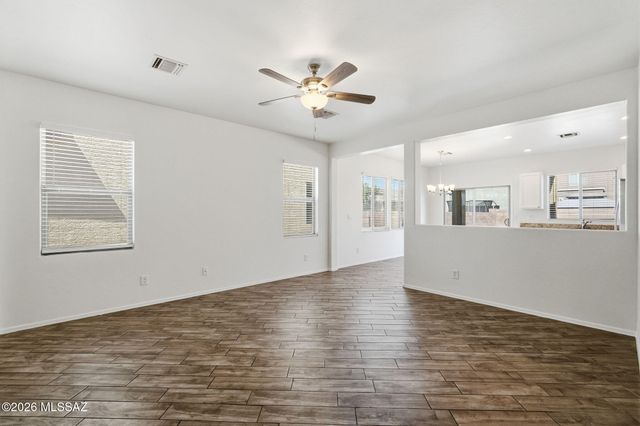 895 E Autumn Harvest Place, Sahuarita, AZ 85629