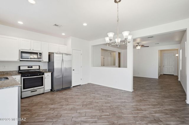 895 E Autumn Harvest Place, Sahuarita, AZ 85629