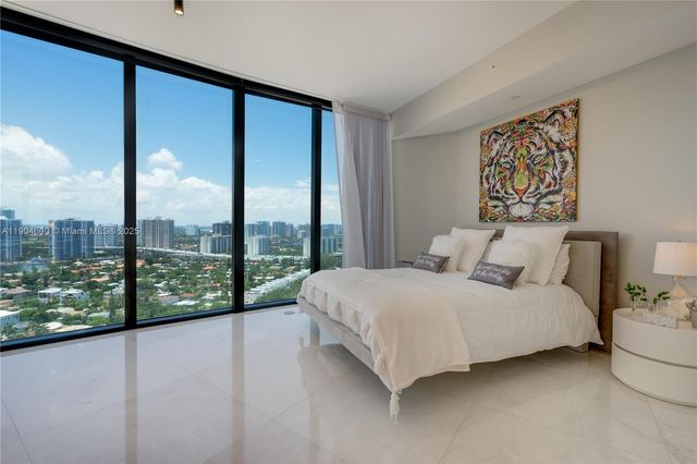 18555 Collins Avenue 2403, Sunny Isles Beach, FL 33160