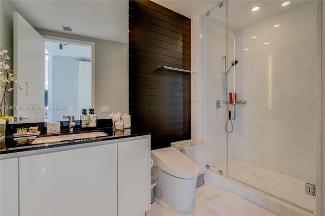 18555 Collins Avenue 2403, Sunny Isles Beach, FL 33160