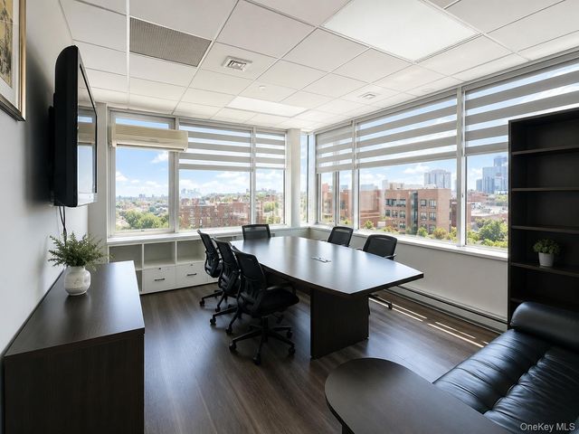 13631 41st Avenue 8A, Flushing, NY 11355