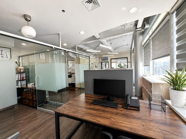13631 41st Avenue 8A, Flushing, NY 11355