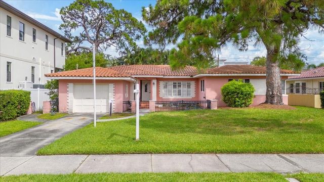 267 SNELL ISLE BOULEVARD NE, St Petersburg, FL 33704