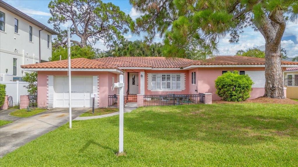 267 SNELL ISLE BOULEVARD NE, St Petersburg, FL 33704