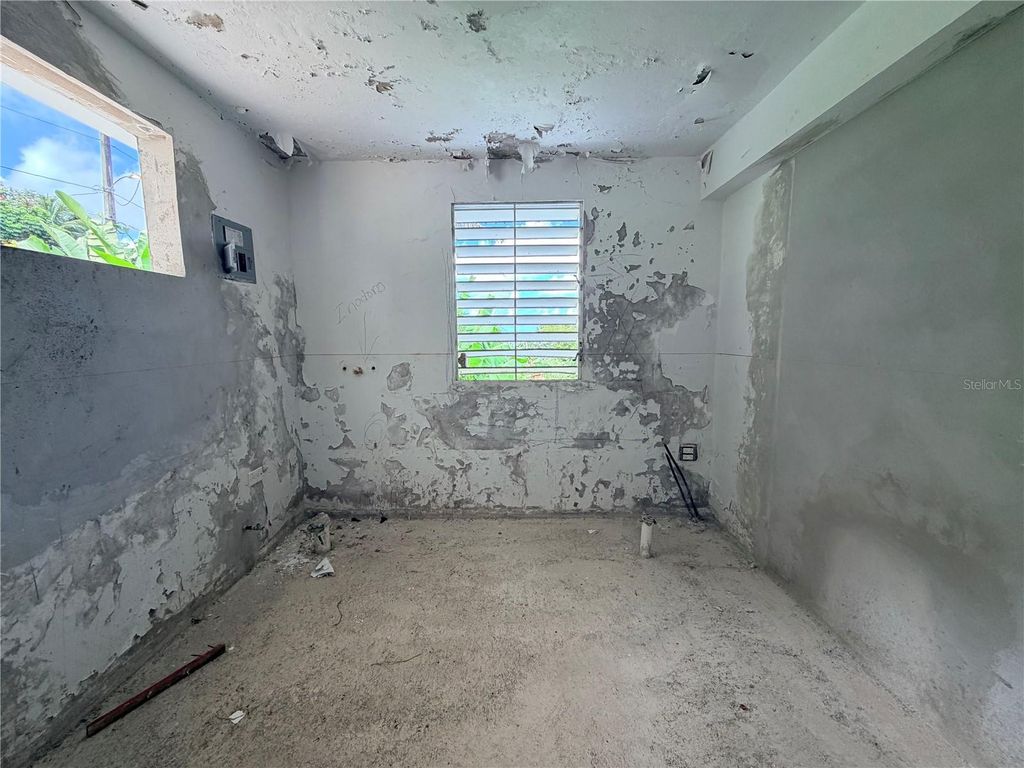 Image 11 of property listing at 9966 CARRETERA, Rio Grande, PR 00745