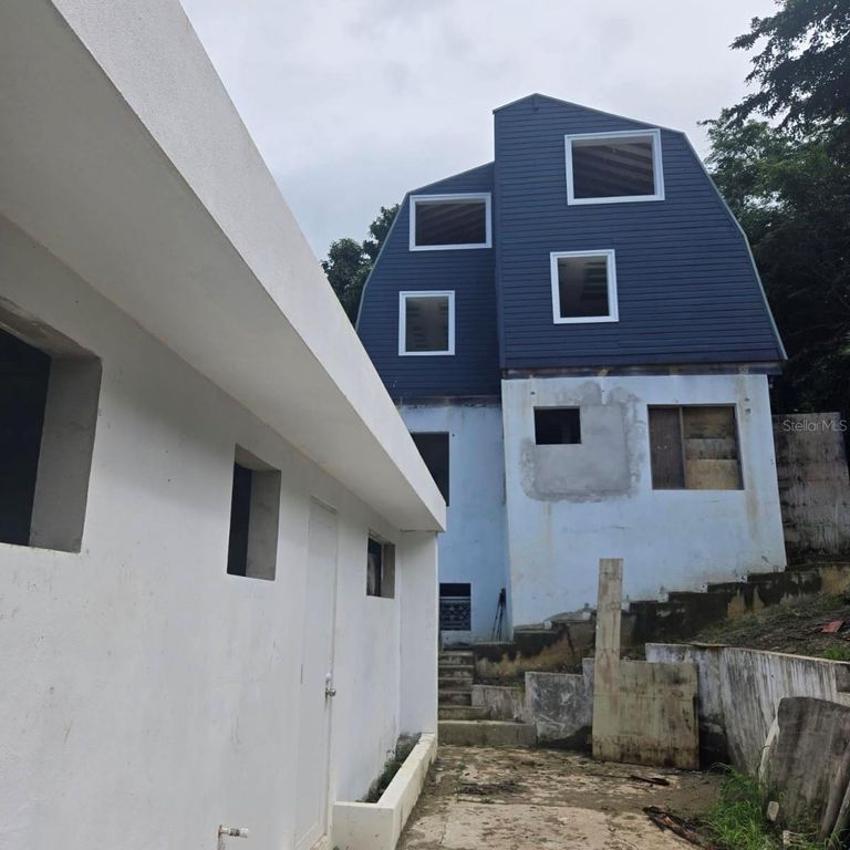 Image 3 of property listing at 9966 CARRETERA, Rio Grande, PR 00745