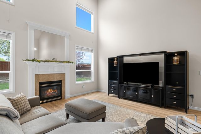 4481 N Diamond Creek, Meridian, ID 83646