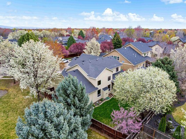 4481 N Diamond Creek, Meridian, ID 83646