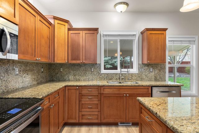 4481 N Diamond Creek, Meridian, ID 83646