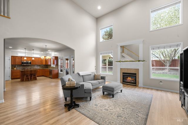 4481 N Diamond Creek, Meridian, ID 83646