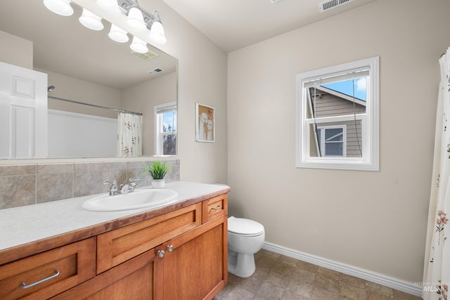 4481 N Diamond Creek, Meridian, ID 83646