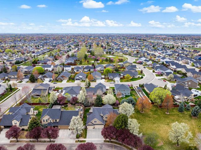 4481 N Diamond Creek, Meridian, ID 83646