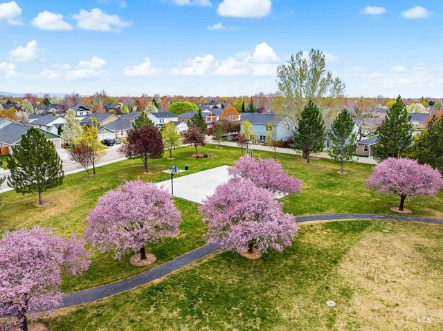 4481 N Diamond Creek, Meridian, ID 83646