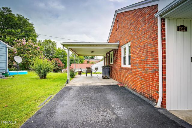 1312 Pineola Avenue, Kingsport, TN 37664