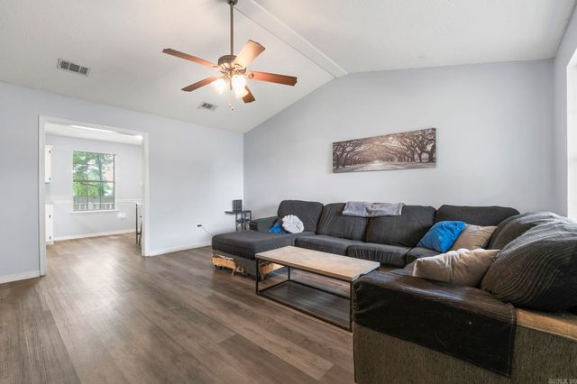 38 Park Circle, Cabot, AR 72023