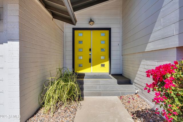 8614 E Monterey Way, Scottsdale, AZ 85251