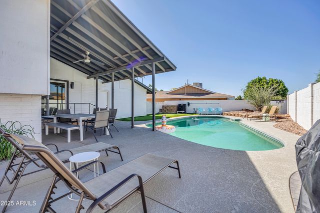 8614 E Monterey Way, Scottsdale, AZ 85251