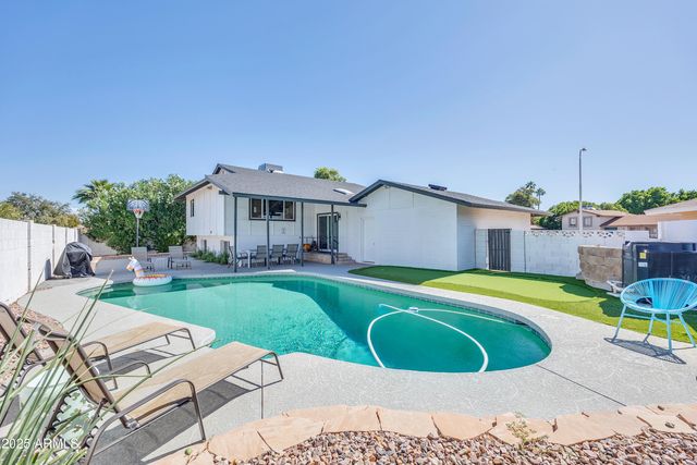 8614 E Monterey Way, Scottsdale, AZ 85251