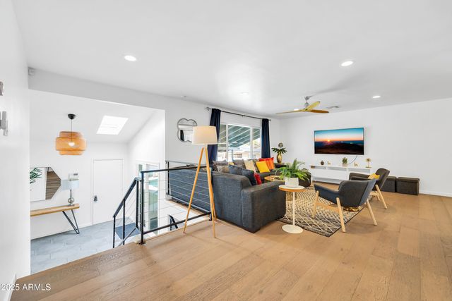 8614 E Monterey Way, Scottsdale, AZ 85251